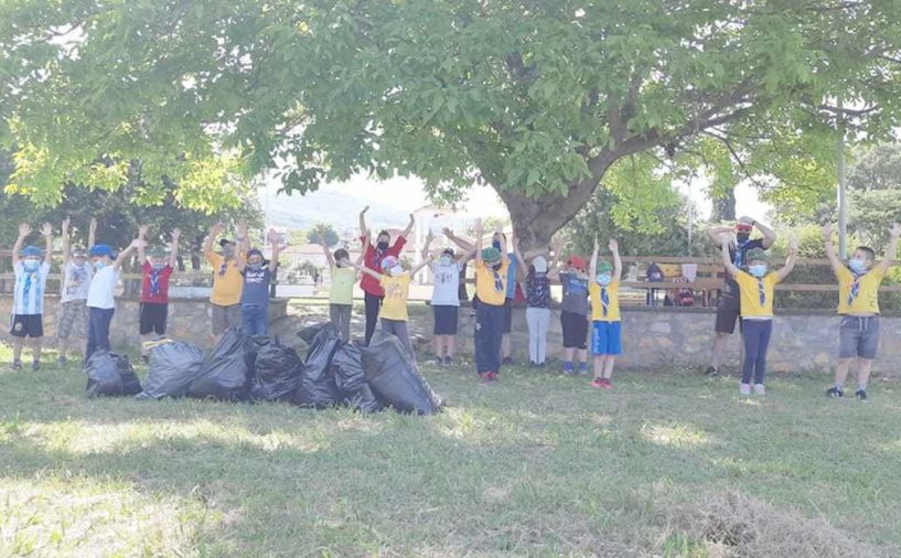 Μικροί εθελοντές του 5ου Συστήματος Προσκοπων Βέροιας , καθάρισαν το Κομνήνιο