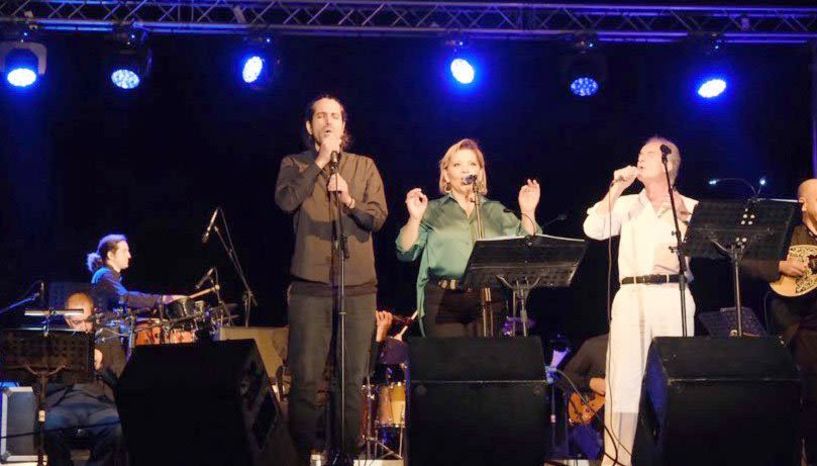 Στις μουσικές  του Μίκη Θεοδωράκη  «ταξίδεψε» το κοινό της  Νάουσας στις «Γιορτές Νερού» στο άλσος του Αγίου Νικολάου