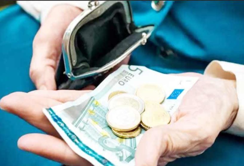 Στα 413,76 ευρώ από τον Ιανουάριο  η εθνική σύνταξη