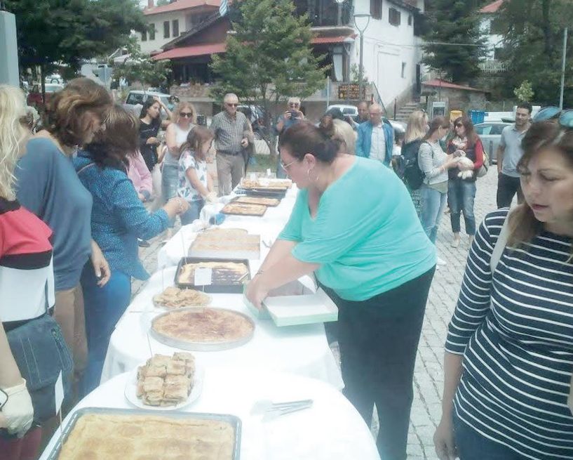 Νοστιμότατες οι πίτες στο Σέλι,  αλλά η βρύση χωρίς νερό