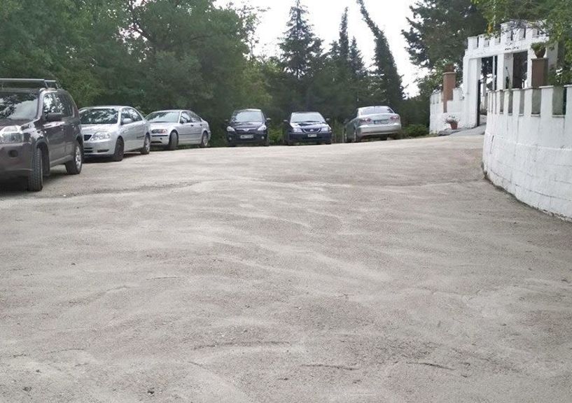 Στρώθηκε με τσιμέντο   ο δρόμος προς το εξωκλήσι του Αγίου Θεολόγου Νάουσας
