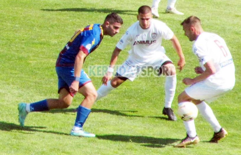 «Πέταξε» τη νίκη στην Ευκαρπία η ΒΕΡΟΙΑ Εντός έδρας ήττα από την ΑΕΛ