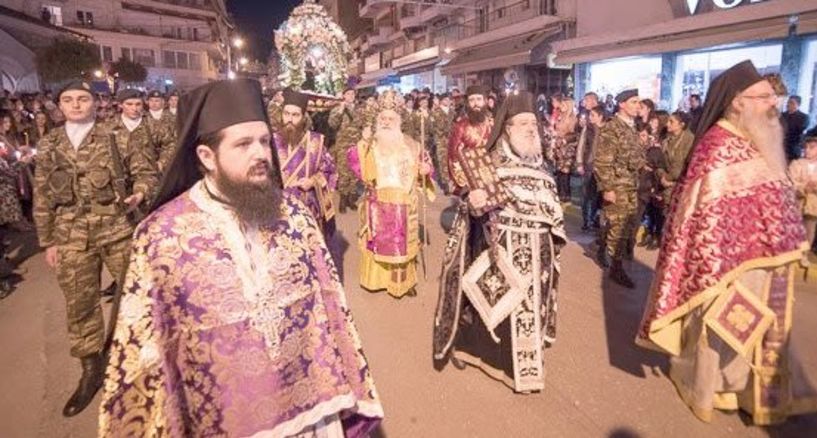 Σε εορταστικούς ρυθμούς μπαίνει η κίνηση στην Αγορά της Βέροιας περιμένοντας την Ανάσταση