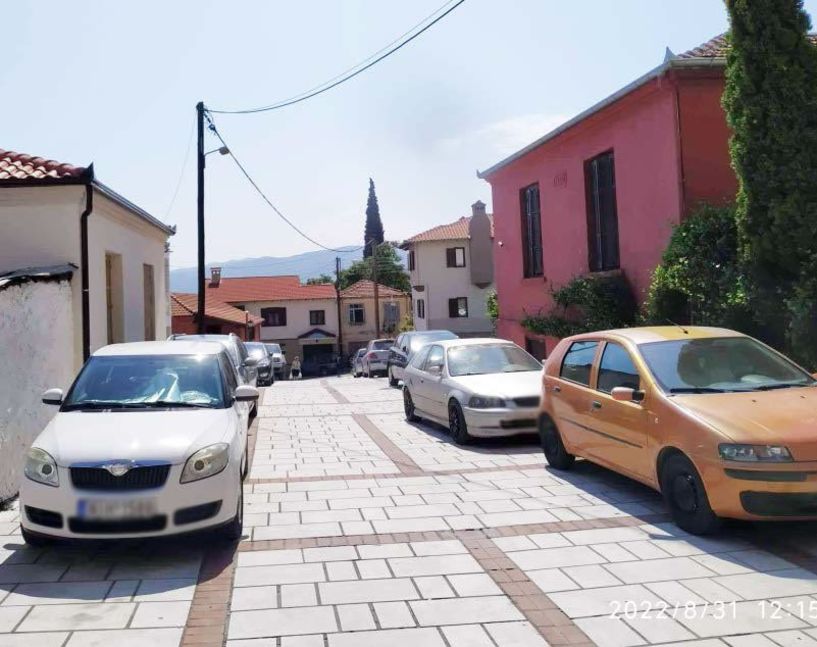 Φράκαρε από αυτοκίνητα η οδός Ξενοπούλου στην Κυριώτισσα!