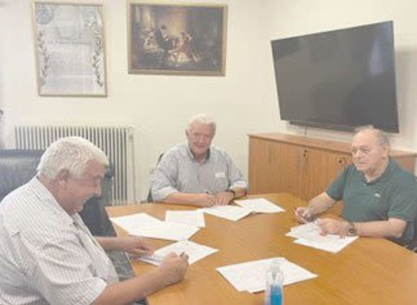 Υπογράφηκε η σύμβαση για ασφαλτόστρωση και βελτίωση αγροτικών οδών Δήμου Αλεξάνδρειας