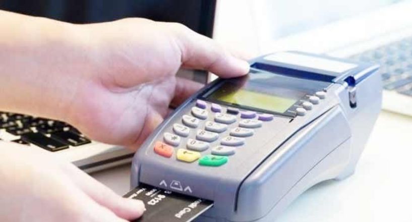 Συναλλαγές μόνο με κάρτα, για να χτυπηθεί  η φοροδιαφυγή