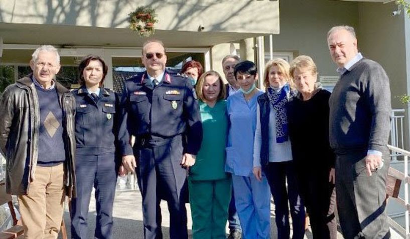 Επισκέψεις και Προσφορές Αγάπης στο Γηροκομείο Βέροιας από Τοπικούς Φορείς και Υπηρεσίες του Ν.Ημαθίας