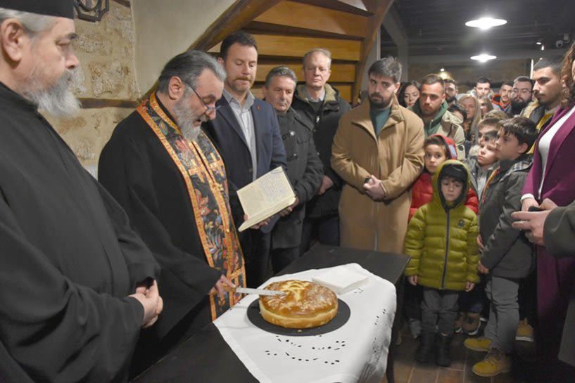 Παρουσία του δημάρχου Νάουσας οι κοπές πίτας αθλητικών και πολιτιστικών σωματείων 