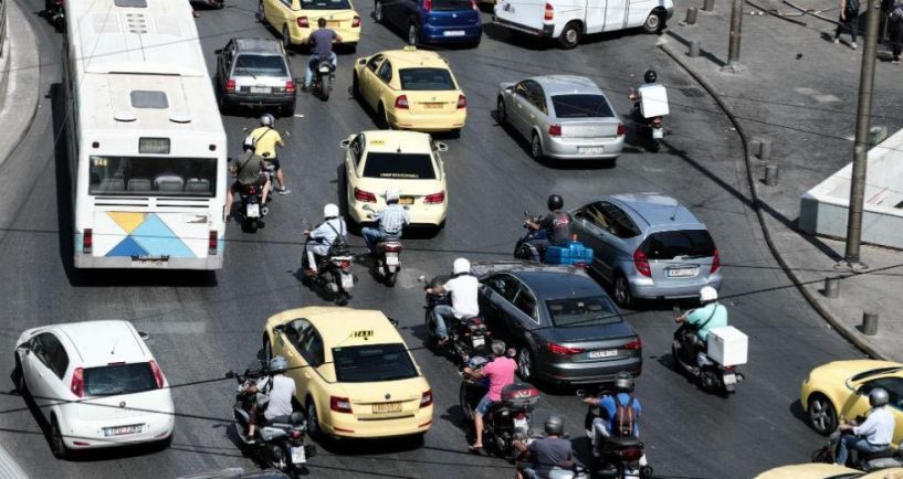 Ποιοι κάτοχοι διπλώματος ΙΧ θα μπορούν να οδηγούν μοτοσικλέτες ελεύθερα