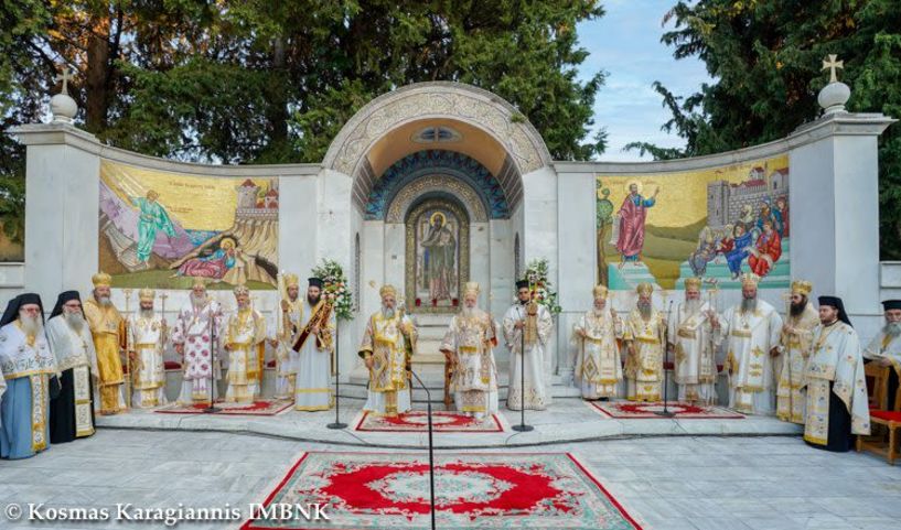 Ολοκληρώθηκαν τα ΚΗ' Παύλεια με τον Πολυαρχιερατικό Εσπερινό στο «Βήμα» του Αποστόλου Παύλου