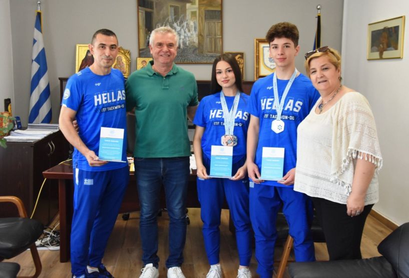 Βράβευση των πρωταθλητών  του Συλλόγου  Naoussa Taekwon-do  από τον Δήμο Νάουσας