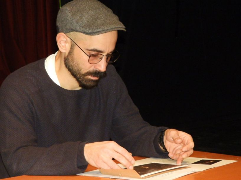 Ο σκηνοθέτης Χάρης Πεχλιβανίδης απαντάει στον Γ. Δουλγέρογλου για τις «Ανθισµένες Ροδακινιές :Johatsu”  